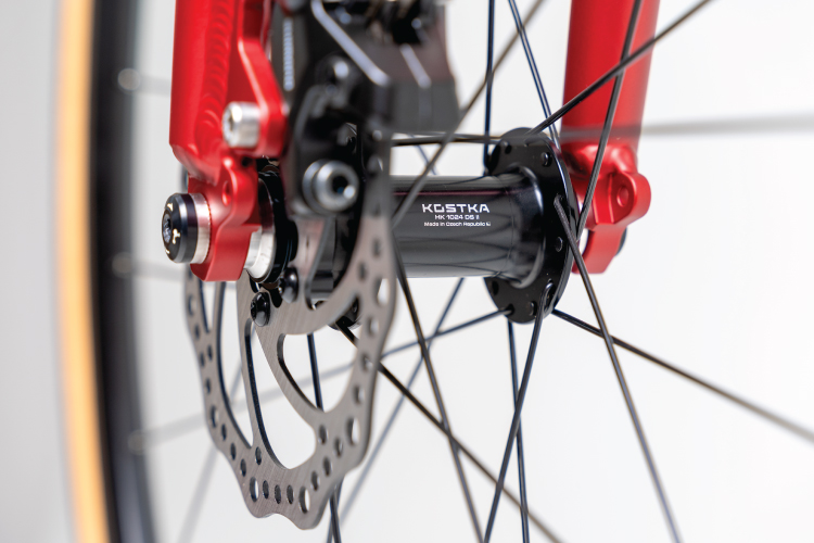 Räder und Naben. Mit geringem Rollwiderstand.
