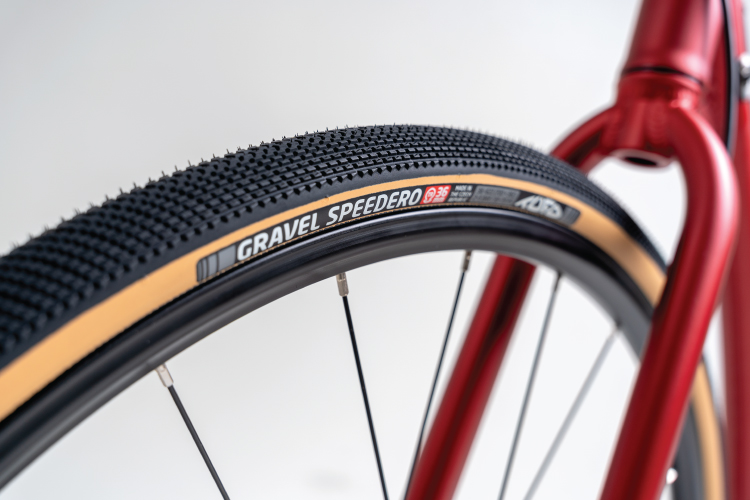 Räder und Naben. Mit geringem Rollwiderstand.