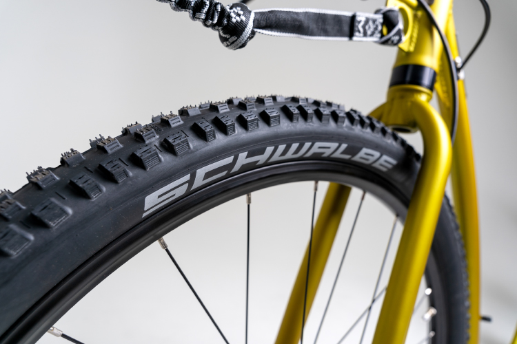 Räder und Naben. Mit geringem Rollwiderstand.