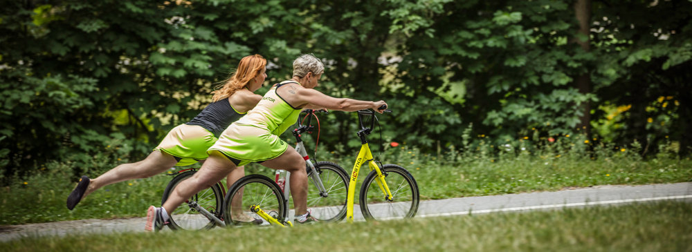 Eine von den tschechischen Experten durchgeführte wissenschaftliche Studie bestätigt, dass das Fahren mit einem Tretroller einen grundlegenden Einfluss auf die Gesundheit hat und sich direkt auf die ganzkörperliche Mobilität auswirkt und zu guter körperlichen Kondition beiträgt.